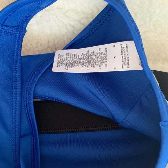 Nike Medium Support Sports Bra - Picture 3 of 3